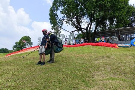 Bukit Jugra Tandem Paragliding